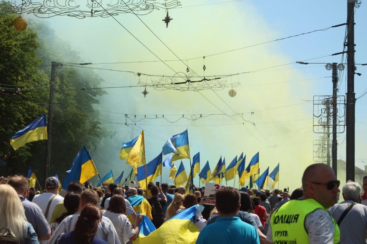 В Мариуполе к 7 годовщине освобождения города прошел марш защитников