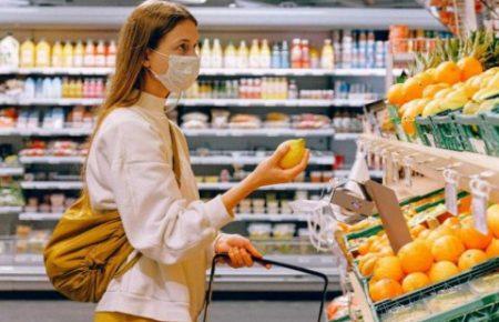 Сети супермаркетов должны перейти на более экологичную альтернативу пакетам до 2023 года — нардеп Игорь Кривошеев
