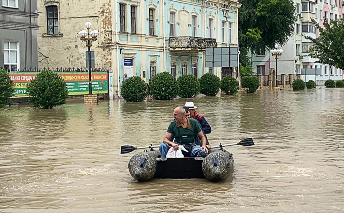 Повінь у Криму: підтоплені понад 300 будинків, без світла — 6 тисяч людей