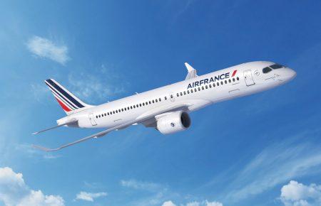 Із літака Air France, що сів у Парижі, евакуювали пасажирів через загрозу вибуху