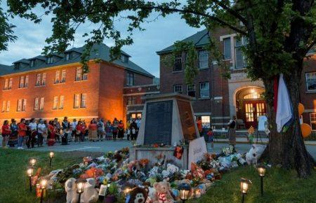 ООН закликає Канаду і Ватикан розслідувати смерті 215 дітей зі школи-інтернату