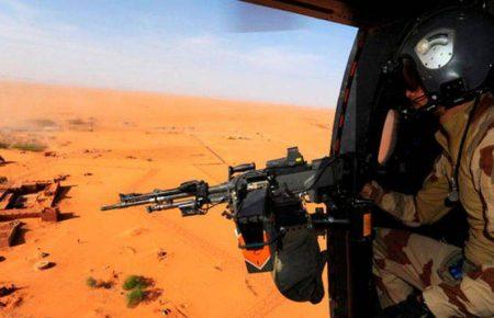 У Малі замінований автомобіль врізався у колону із французькими військовими