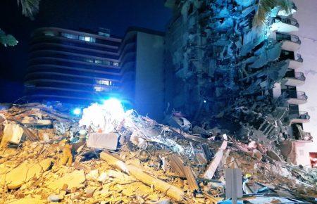 У Маямі обвалився багатоповерховий будинок, під завалами перебувають люди (ФОТО)
