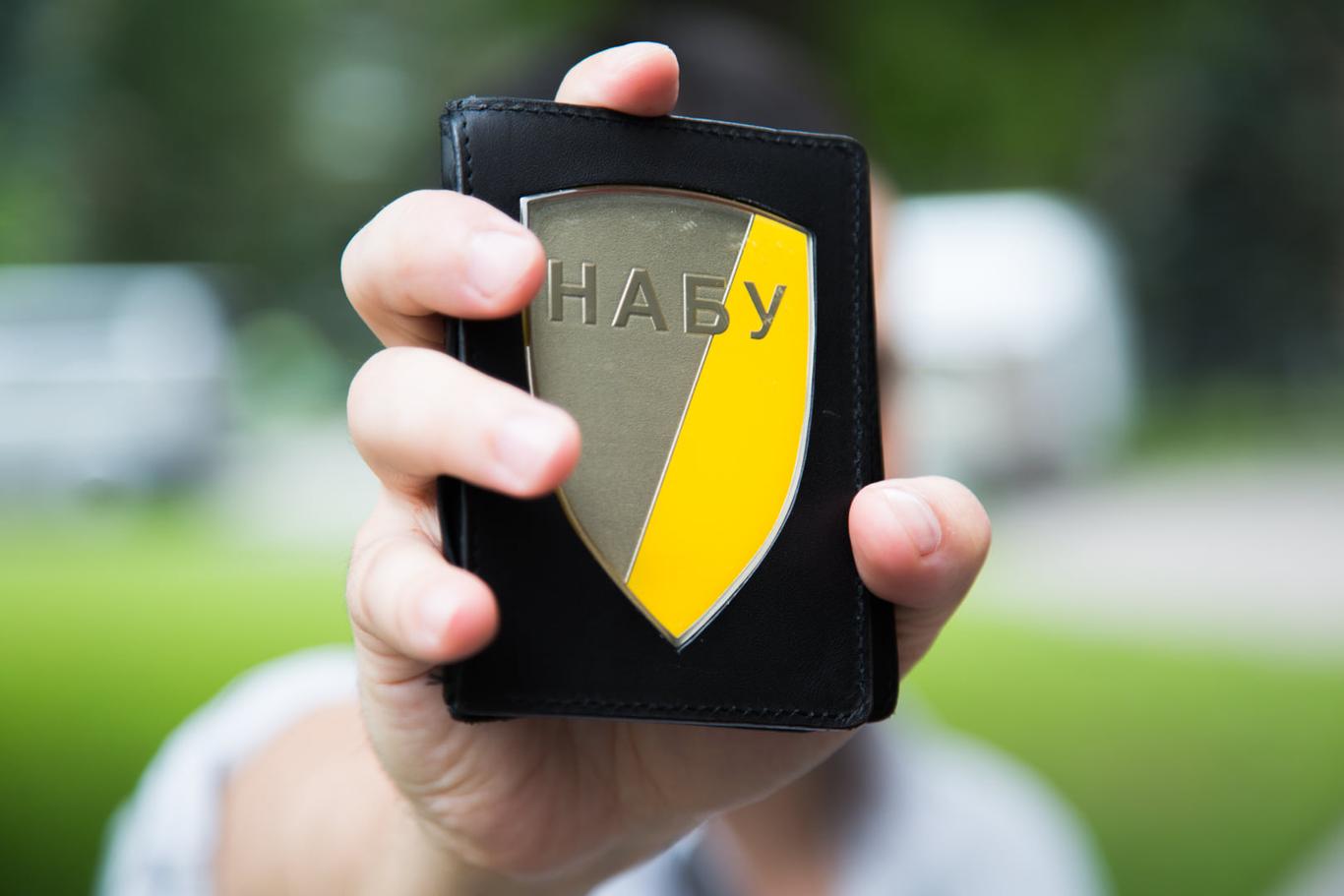 НАБУ: заступника голови Харківської обласної ради та його адвоката спіймали на хабарі