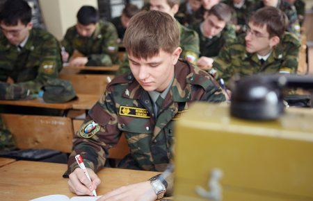 Статтю Путіна включили до переліку обов'язкових для вивчення тем для російських військових — росЗМІ