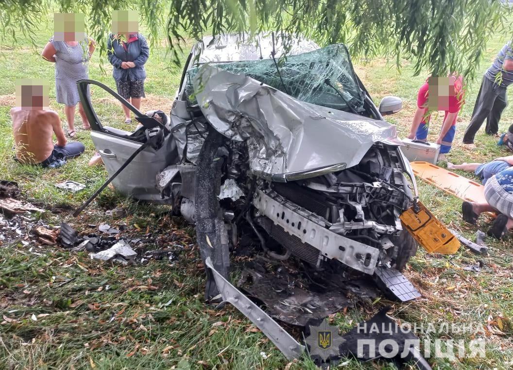 Поліція встановлює обставини ДТП на Волині: 3 загиблих, 9 постраждалих