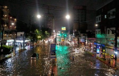 Повінь на Філіппінах: Маніла затоплена, тисячі людей евакуювали (ФОТО)
