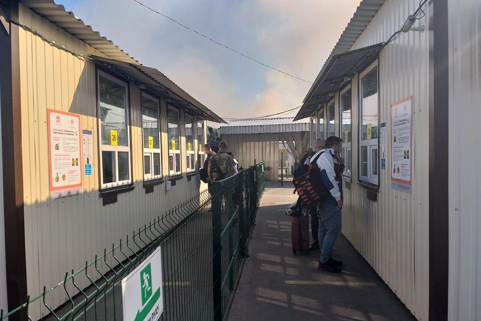 Як працюють нові карантинні обмеження для людей, що в’їжджають в Україну з окупованих територій?