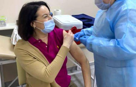 В Україні понад 3 мільйони людей отримали хоча б одне щеплення від коронавірусу