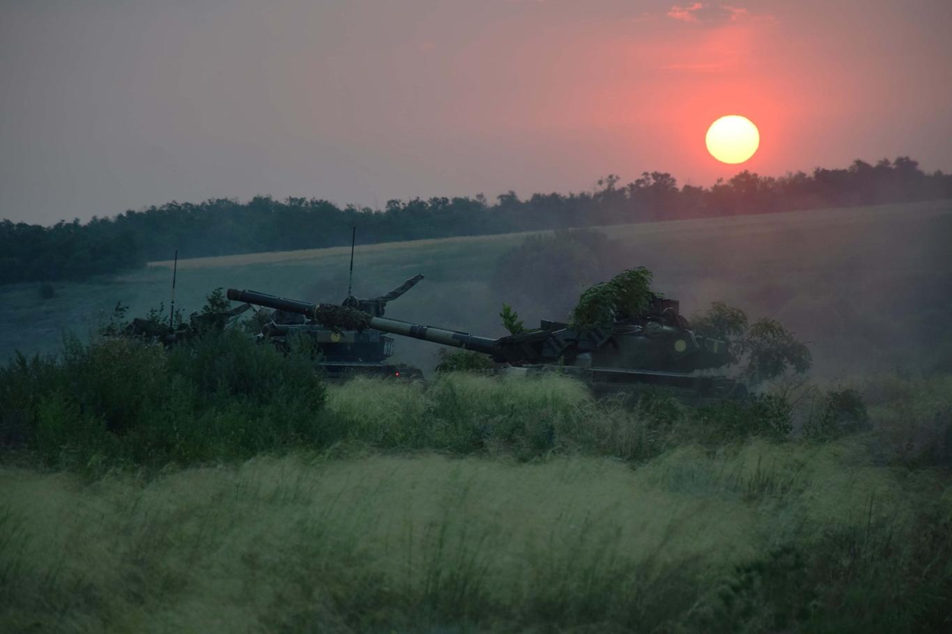 На Донбасі за добу бойовики 11 разів порушили «тишу», двоє українських військових отримали поранення