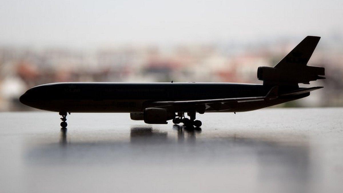 Политолог о риторике Зеленского по МН17: Мы понимаем, сколько людей читает сайт президента, а сколько — его соцсети