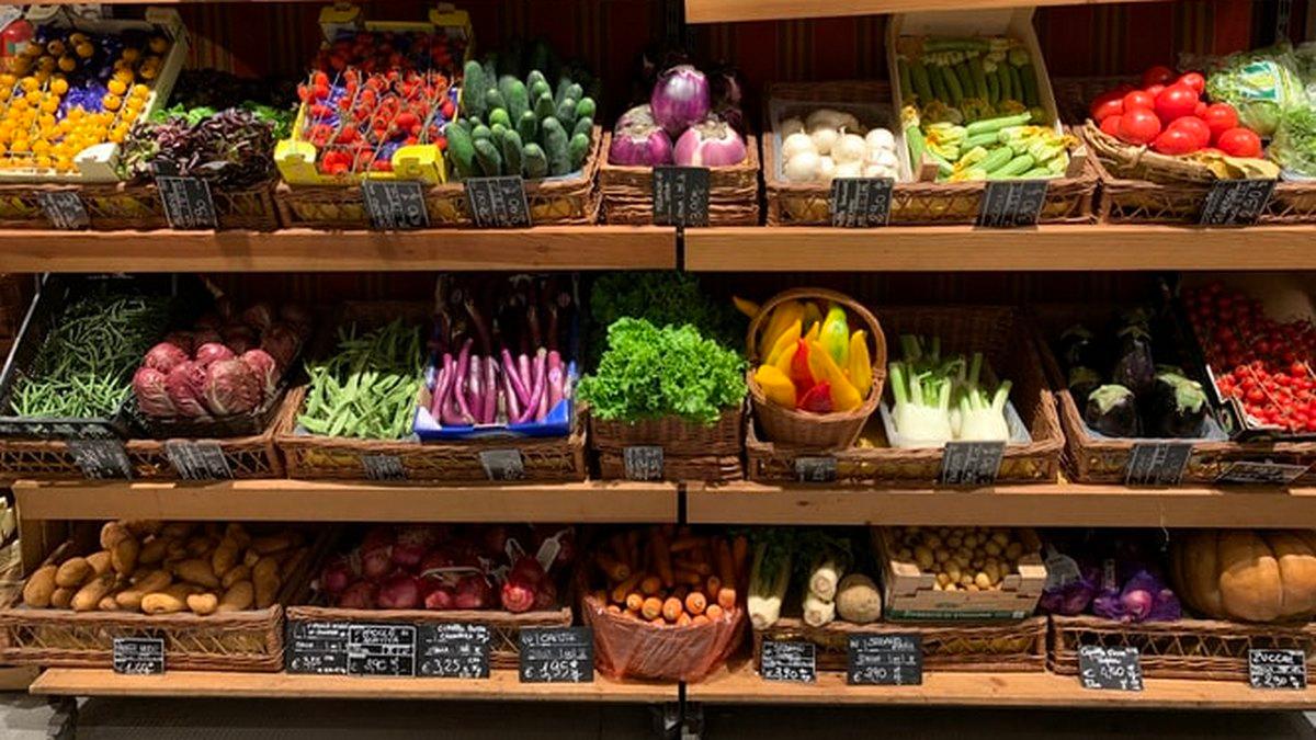 Чому подорожчали олія та цукор і чого чекати восени?