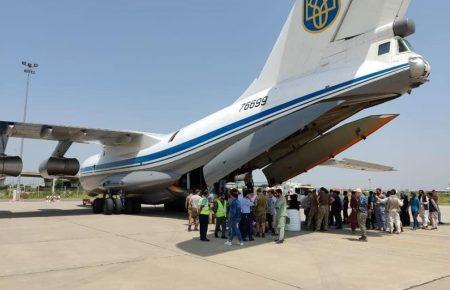 У МЗС кажуть, що Україна продовжить евакуювати людей із Афганістану і після 31 серпня