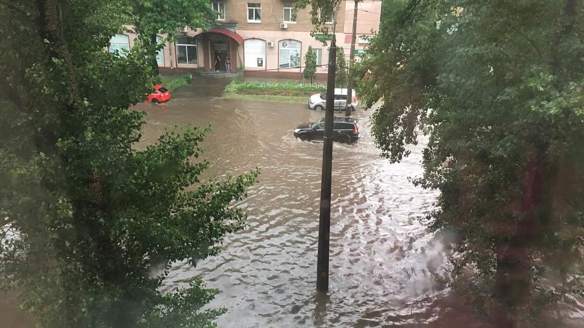 «Армагеддон» по-київськи: чи можна уникнути потопів на столичних вулицях після злив?