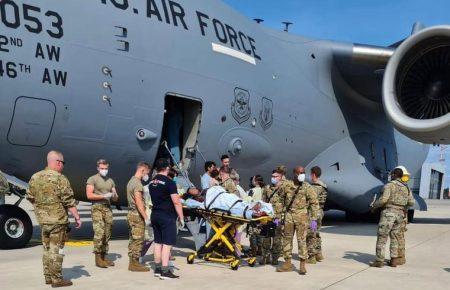 Народжену під час евакуації з Афганістану дівчинку назвали на честь літака ВПС США
