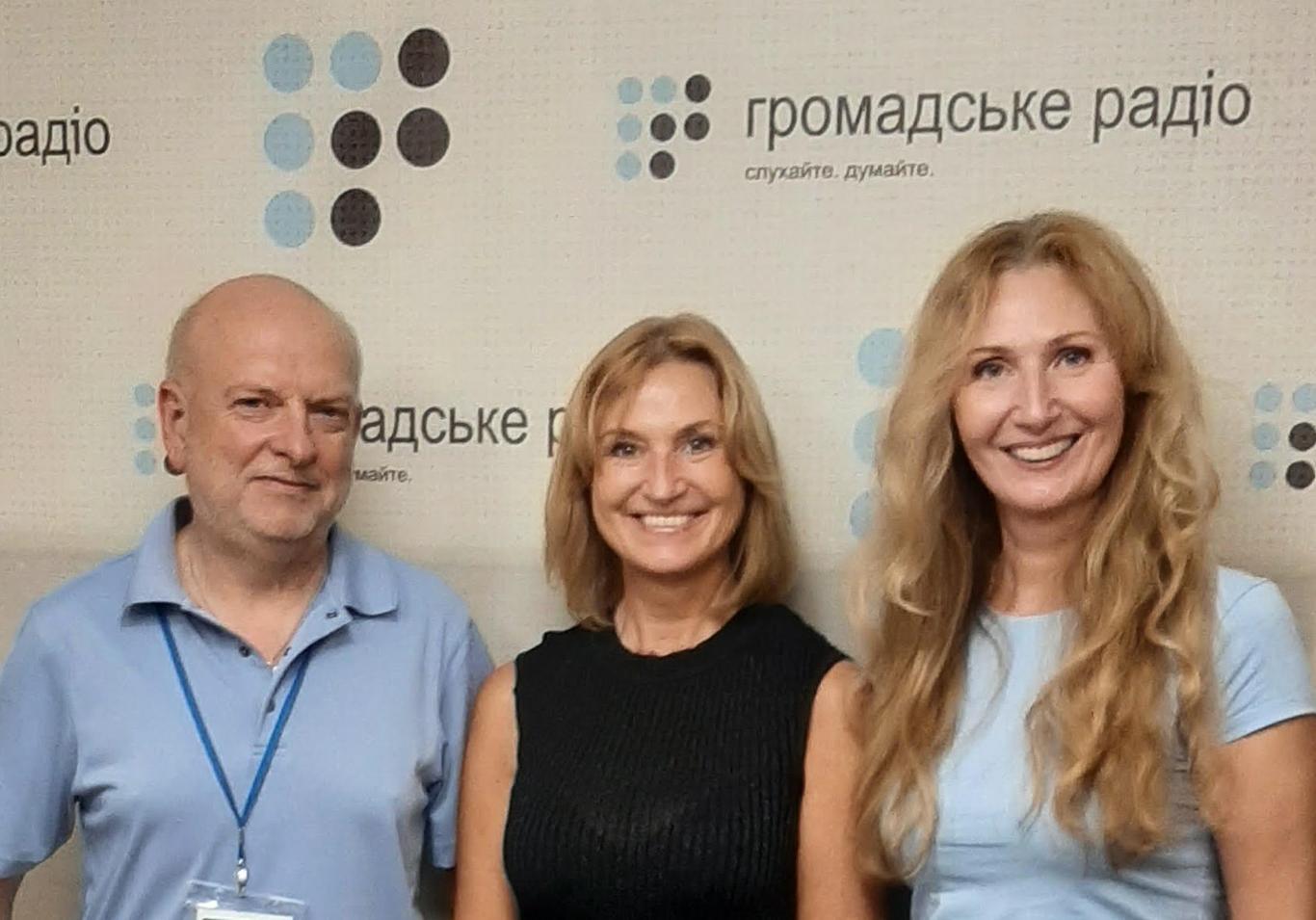 Джазові експерименти і концерт на вірші Шевченка — «Тельнюк: Сестри» у студії Громадського радіо