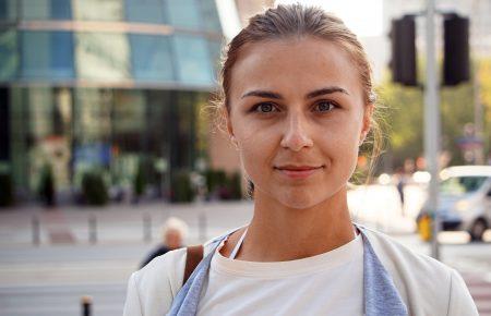 Делать революцию «на полставочки» нереально — Лена Живоглод