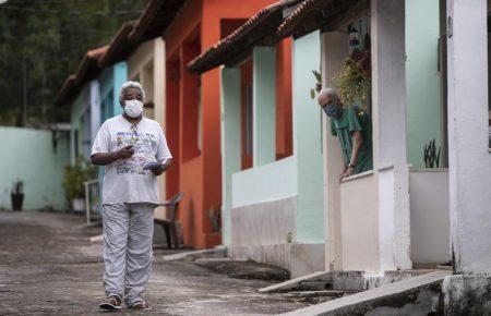 У Бразилії почали довакциновувати від COVID-19 третьою дозою