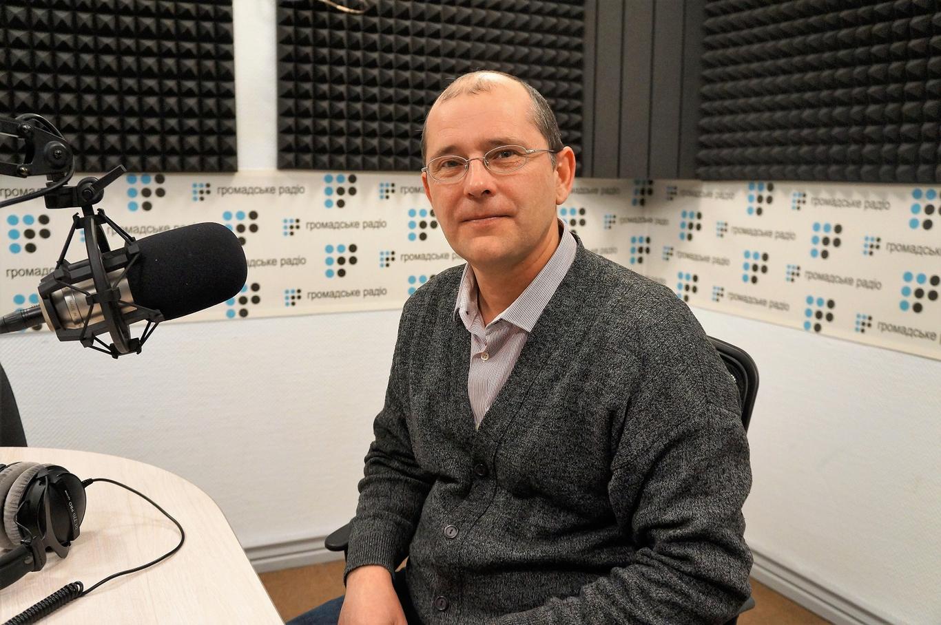 Жителів ОРДЛО змушують пояснювати, чому їхні родичі не голосують на виборах до Держдуми — журналіст