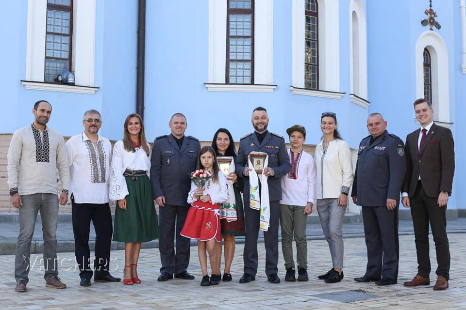 Андрій та Світлана Антоненки повінчалися у Михайлівському соборі