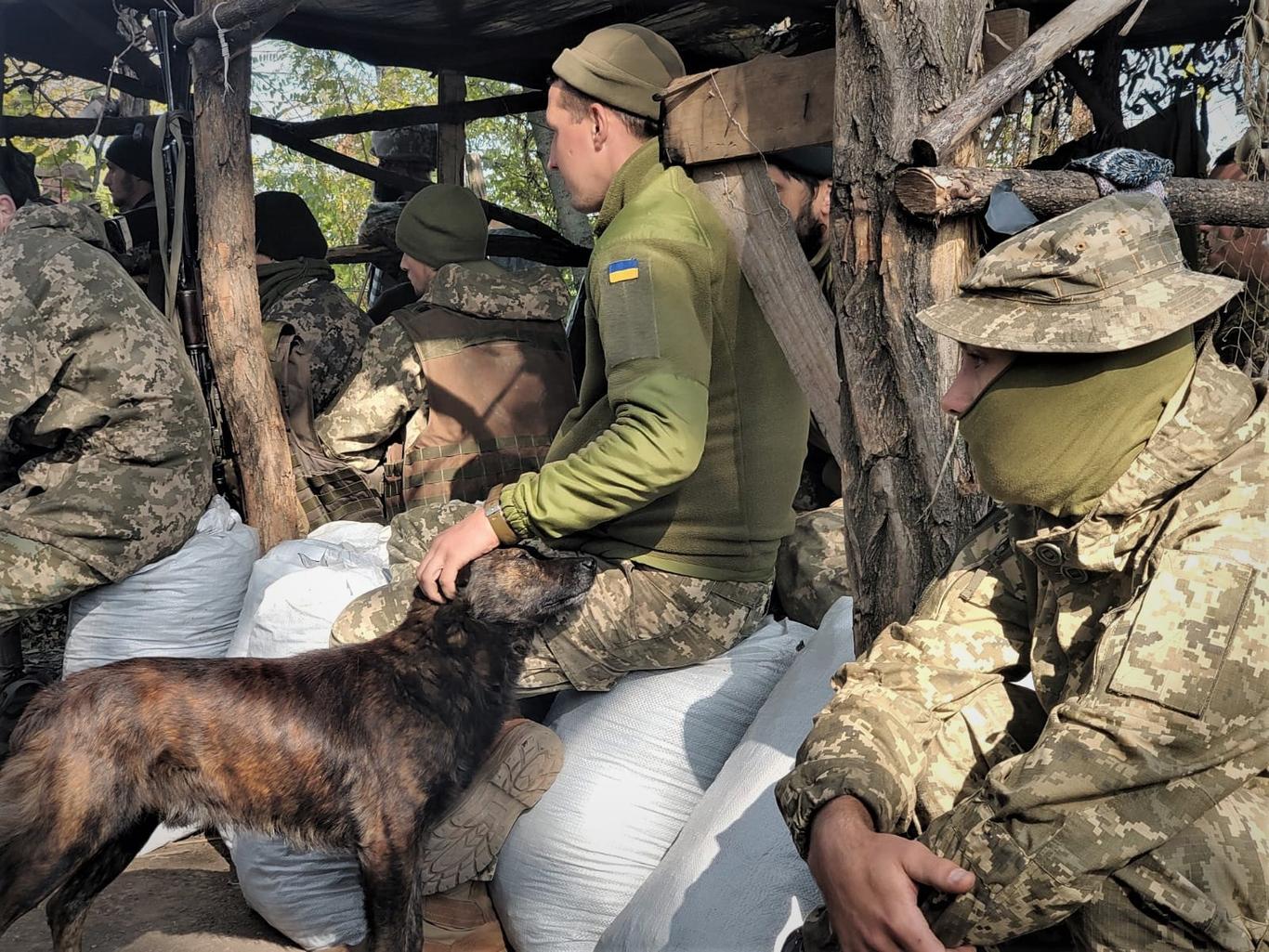 Двоє військових поранено на Донбасі — штаб ООС