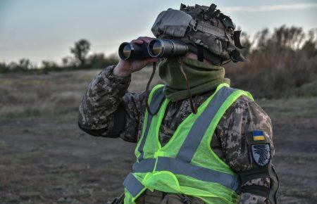 На Донбасі бойовики 13 разів відкривали вогонь: один військовий загинув, інший — дістав поранення