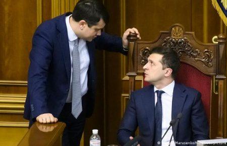 Зеленський: Партія має мільйон питань до Разумкова