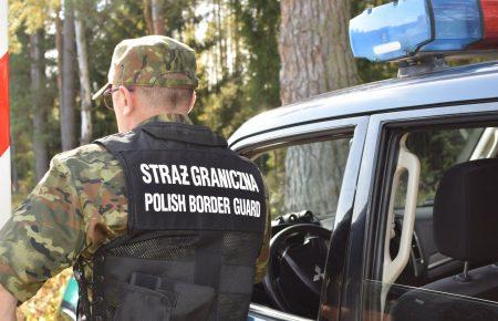 Польські прикордонники у лісі біля кордону з Білоруссю знайшли тіло чоловіка