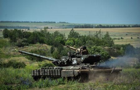 На Донбасі бойовики обстріляли позиції ЗСУ,  український військовий дістав поранення 