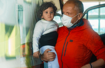 На білорусько-польському кордоні знайшли дворічну сирійську дівчинку