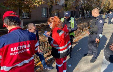 В Киеве напали на инспектора по парковке — у него сломан нос — КГГА