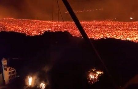 На Ла-Пальмі новий потік лави знищив кілька будівель