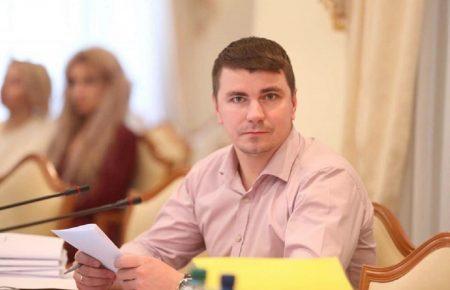 Смерть Полякова: патрульні виявили непритомного нардепа на задньому сидінні таксі, яке вночі зупинили за порушення ПДР