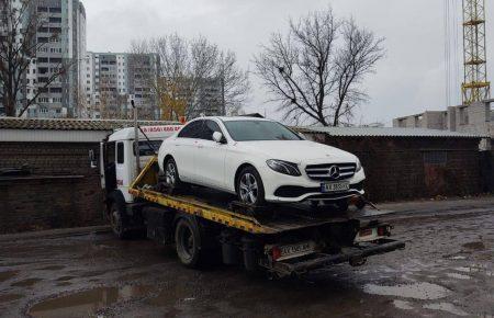 У Харкові вперше у водія вилучили автомобіль за несплату штрафів