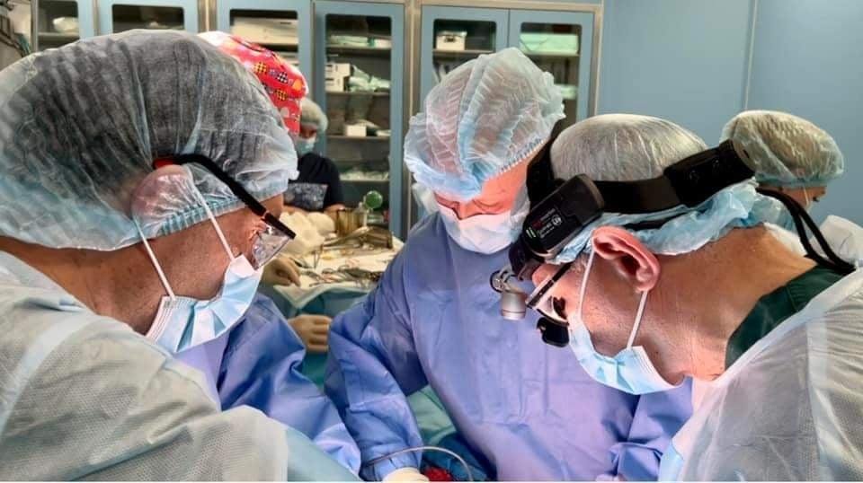 В Україні вперше одній людині одночасно пересадили серце і нирку