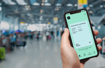 Перевірка сертифікатів про вакцинацію не є розголошенням лікарської таємниці — МОЗ