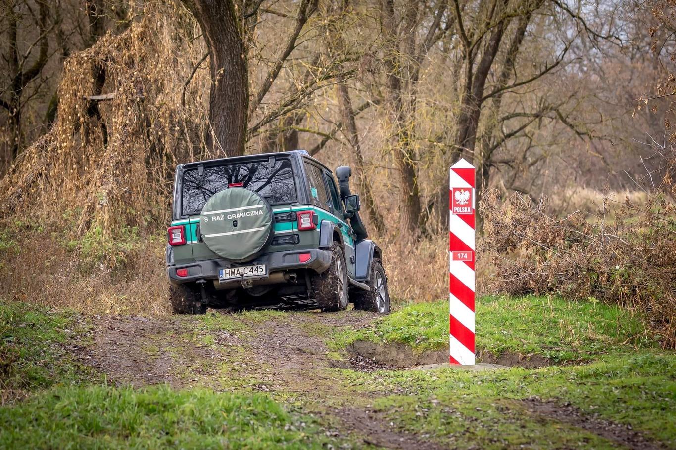 Півтори сотні мігрантів проривалася через польський кордон