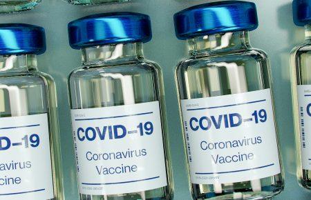 Топ-фейк за тиждень: «вакцинація буде платною»