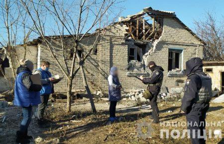 Уночі бойовики вдруге обстріляли Невельське: 7 будинків пошкоджені