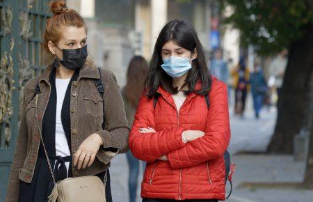 За добу в Україні — 23 393 нових випадків COVID-19, 720 людей померли