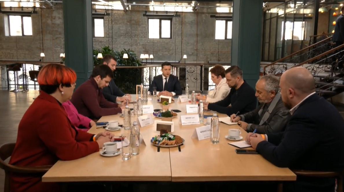 Що сказав Зеленський під час розмови з журналістами? (ВІДЕО)