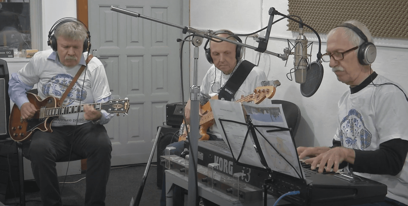 «Осінні дні п’янкі»: музиканти зіграли на підтримку «Пори року» Андрія Куликова (ВІДЕО)