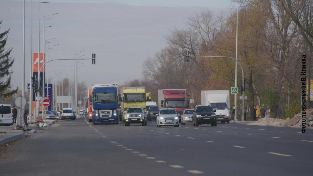 В Киеве открыли движение на обновленной части Большой кольцевой дороги (фото, видео)