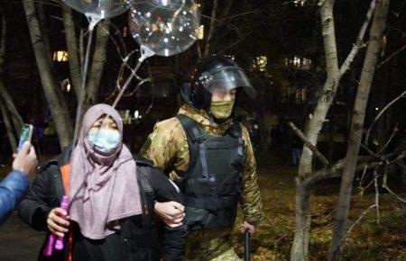 В окупованому Криму звільнили адвоката Едема Семедляєва: ОМОН затримав активістів, які прийшли його зустрічати
