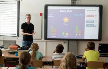 Приказ о вакцинации педагогов нарушил нормы закона о труде — Липец