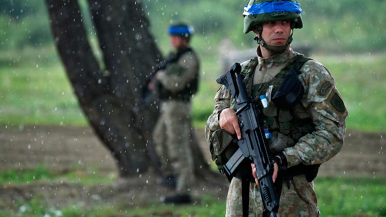 Зеленський не підписує закон про воєнні злочини, щоб не дратувати Росію ​— політолог