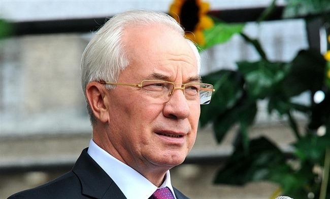 Азаров подав позов до ОАСК на СБУ та РНБО