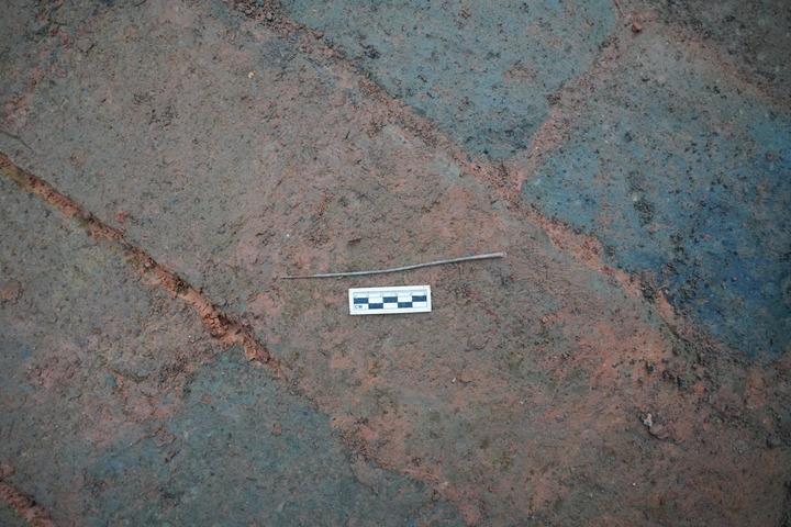 В Китае археологи раскопали шесть гробниц возрастом до 2000 лет: нашли более 60 культурных реликвий