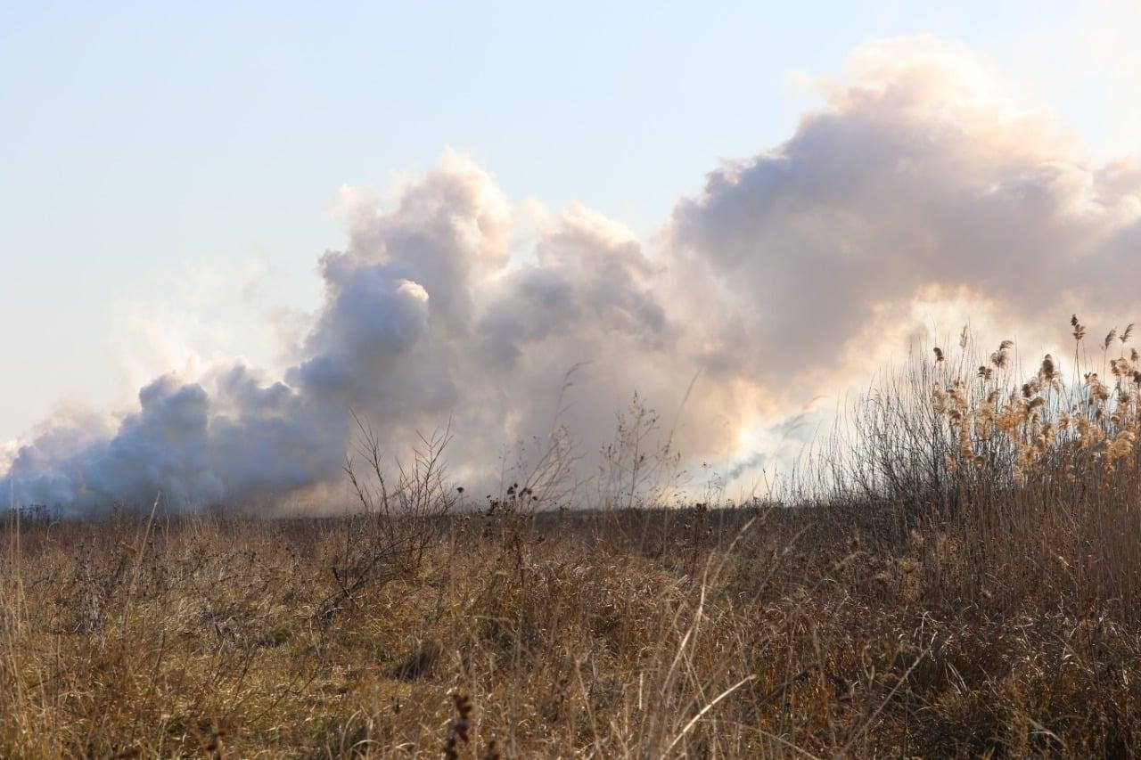 На Донбасі бойовики поранили українського військового