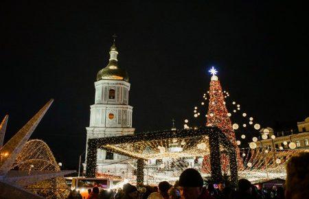 На Софійській площі відкрили головну ялинку країни